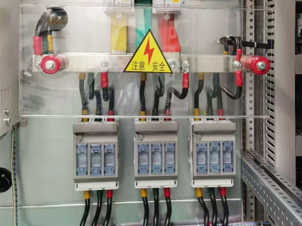 電控柜細(xì)節(jié)