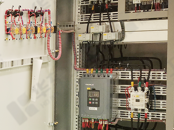 軟啟柜細(xì)節(jié)圖