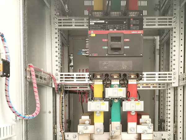 軟啟柜細(xì)節(jié)