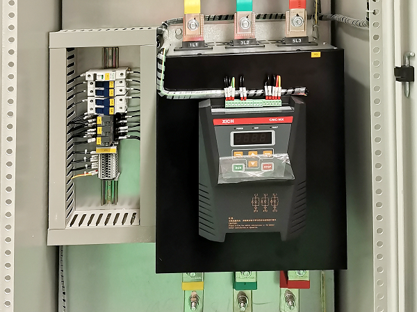 軟啟柜細(xì)節(jié)