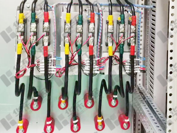 動(dòng)力配電柜細(xì)節(jié)