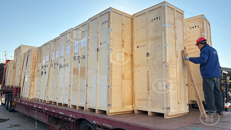 華東工控匠心打造，又一批高端控制柜成功啟航，出口俄羅斯！