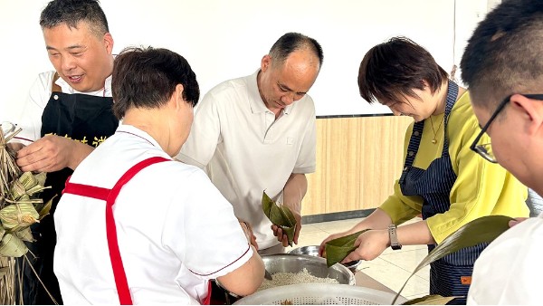 華東工控 | 巧手裹粽溫情傳遞，全員共享端午“家”味