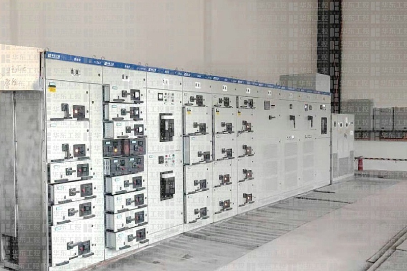 華東工控-控制柜安裝現(xiàn)場